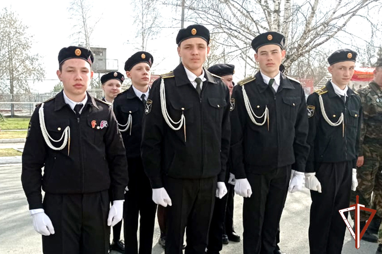Зауральские школьники приняли участие в слете кадетов Уральского округа Росгвардии 
