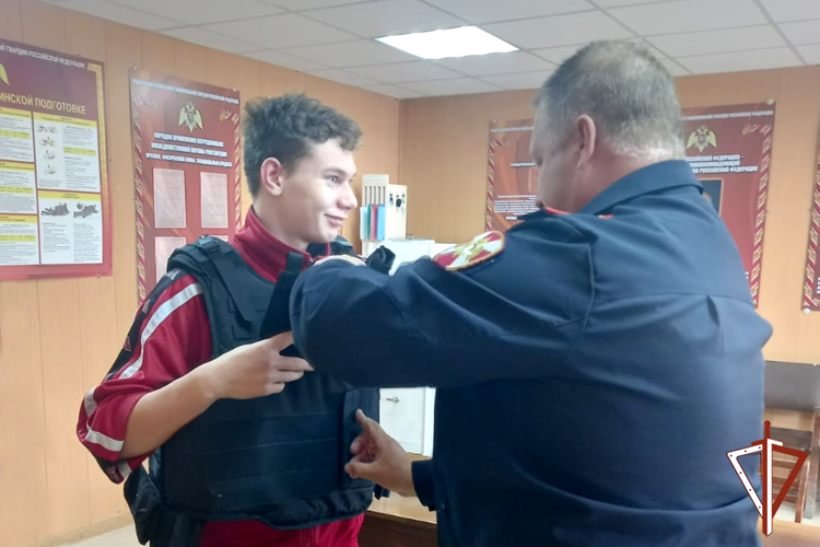 Накануне Международного дня защиты детей в Зауралье стартовала акция «Каникулы с Росгвардией»