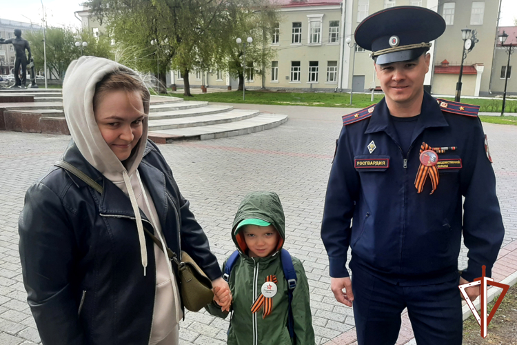 Росгвардия проводит патриотическую акцию «Георгиевская ленточка» в Зауралье