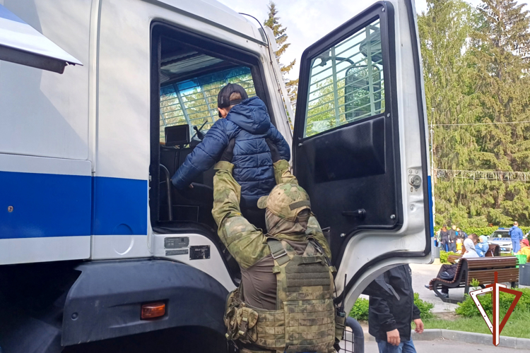 Всероссийский ведомственный проект «Каникулы с Росгвардией» продолжается в Зауралье