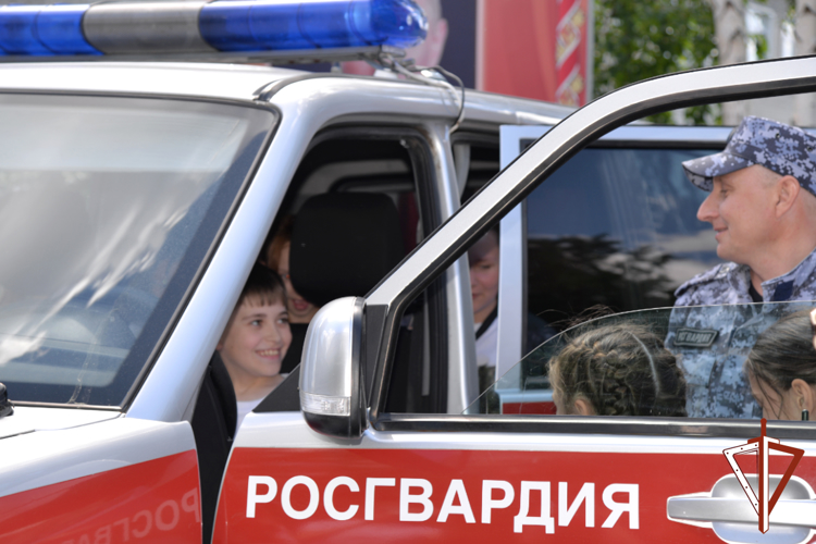 Ко Дню России в Зауралье проходят мероприятия с участием Росгвардии (видео)