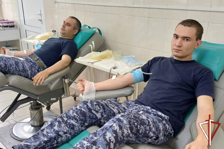 Всероссийскую ведомственную акцию «От сердца к сердцу» поддержали росгвардейцы в Зауралье