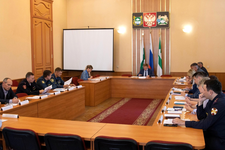 Представители Росгвардии в Кургане приняли участие в заседании антитеррористической комиссии 