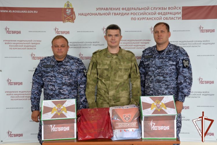 Благотворительную акцию  «Соберем ребенка в школу» поддержали росгвардейцы в Зауралье