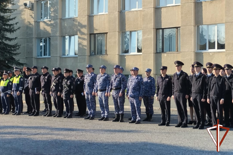 Гарнизонный развод Росгвардии и полиции состоялся в Шадринске