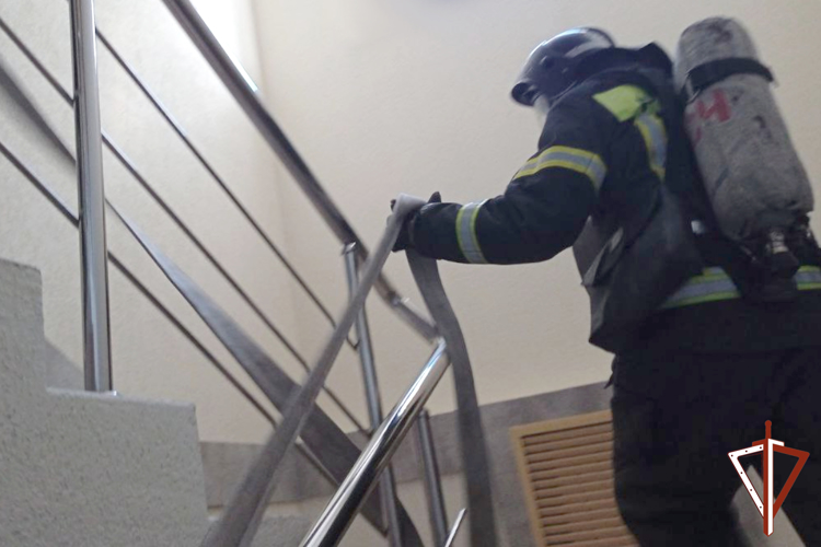 В Кургане Росгвардия и МЧС провели совместные пожарно-профилактические тренировки