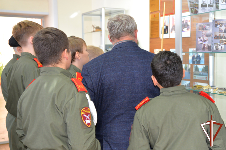 Патриотические мероприятия для подшефных школьников провели росгвардейцы в Зауралье