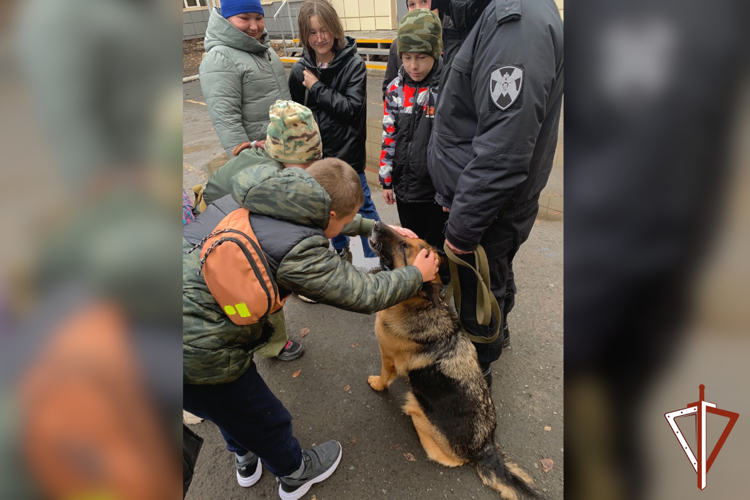 Патриотические встречи с молодежью проводит Росгвардия в Зауралье