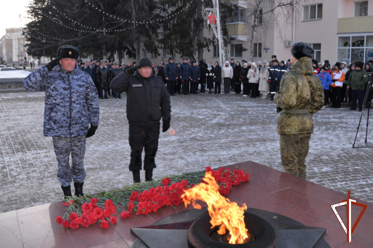 В День Героев Отечества представители курганского управления Росгвардии приняли участие в памятных мероприятиях 