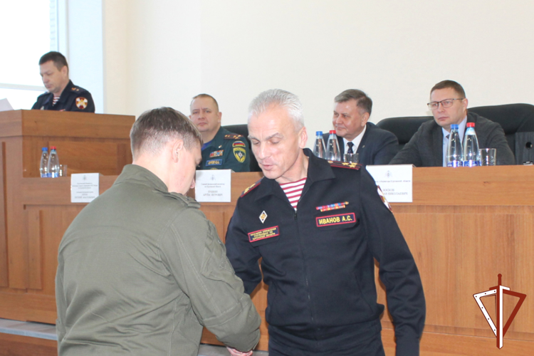 В Кургане подведены итоги служебно-боевой деятельности территориального управления Росгвардии за 2024 год (видео)