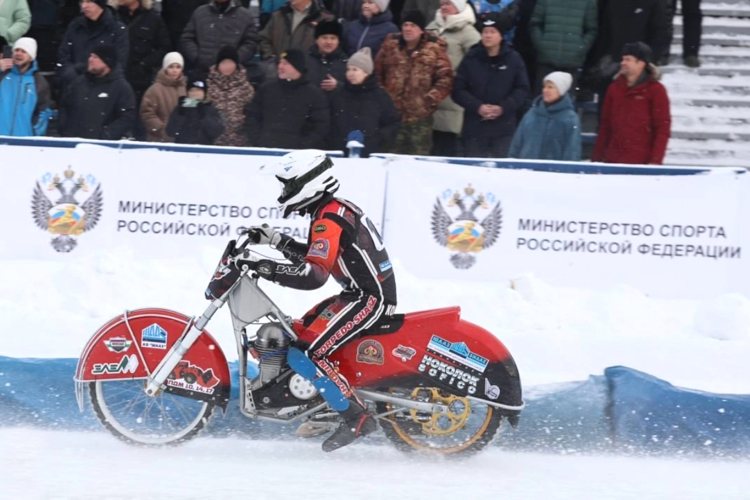 Сотрудники Росгвардии обеспечили правопорядок на финале личного чемпионата России по ледовому спидвею