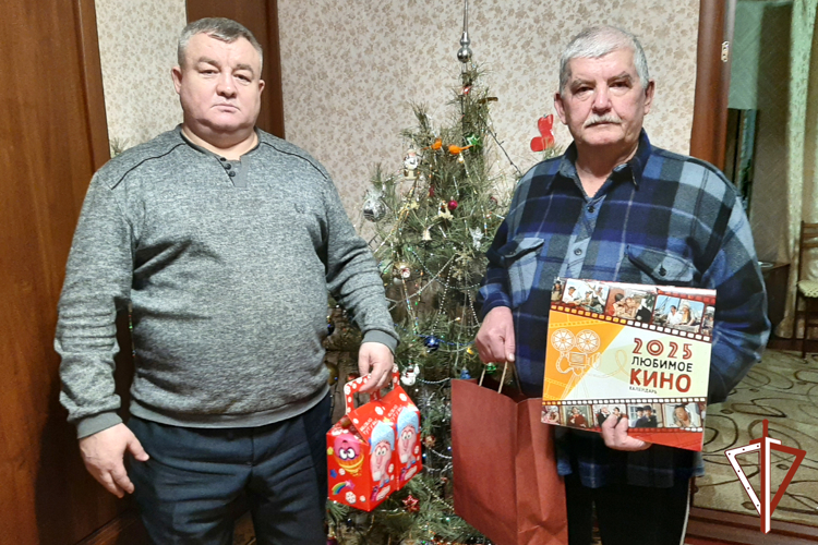 Росгвардия поздравила с Новым годом ветеранов службы в Зауралье