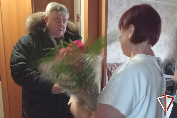 Росгвардия поздравила с Новым годом ветеранов службы в Зауралье