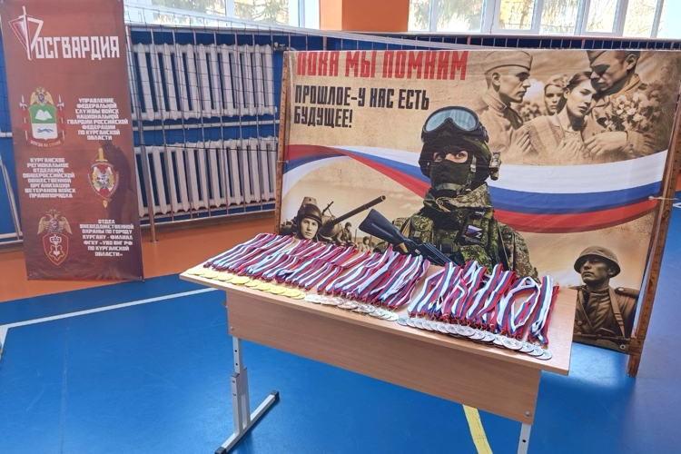 Росгвардейцы продолжают патриотические встречи с зауральской молодежью ко Дню защитника Отечества 
