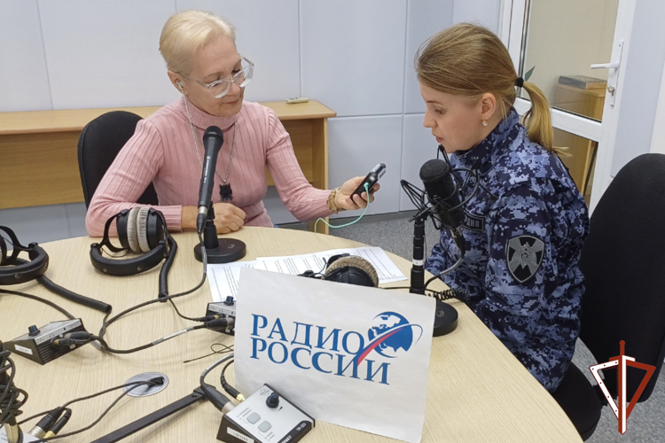 Представители Росгвардии поздравили курганские СМИ со значимыми датами