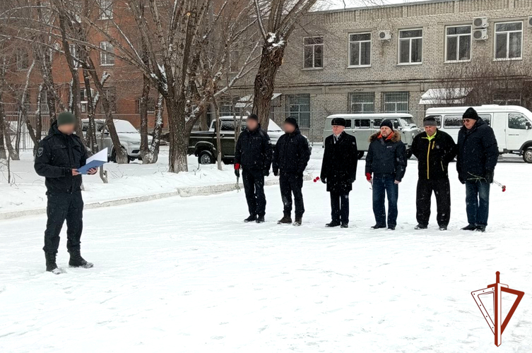 Память павших на Северном Кавказе офицеров курганского СОБР почтили в кадетской школе имени героя-правоохранителя