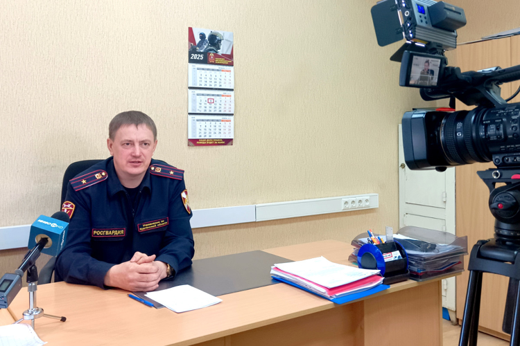 «Женщины в погонах»: офицер Росгвардии рассказала о своей службе журналистам зауральского ТВ