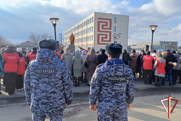 Сотрудники Росгвардии обеспечили правопорядок на массовых мероприятиях в Зауралье