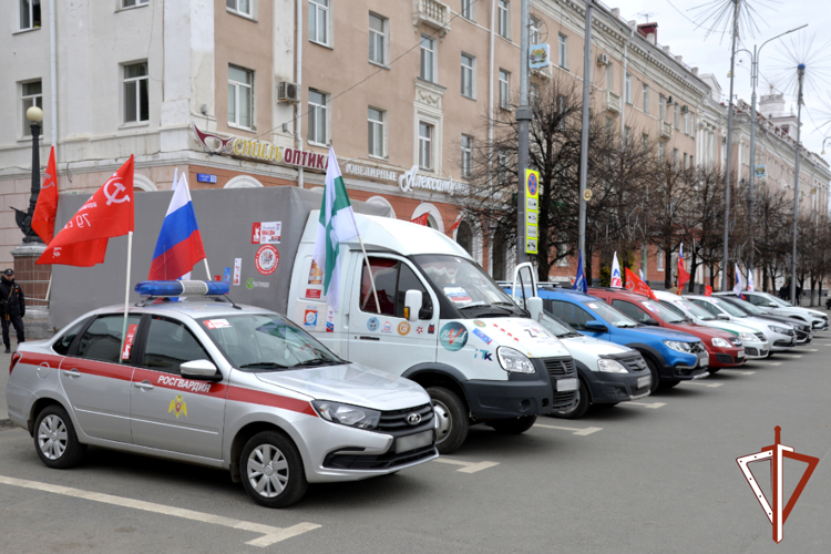 Росгвардейцы отправились в автопробег по памятным местам Кургана