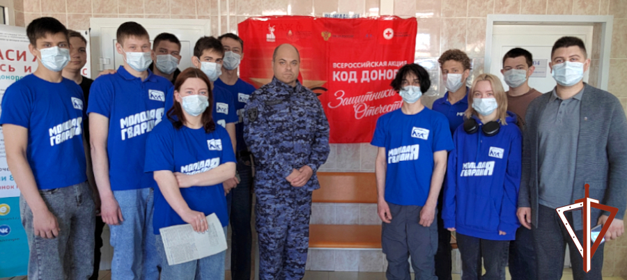 В преддверии Национального дня донора росгвардейцы сдали кровь для нужд медучреждений Курганской области
