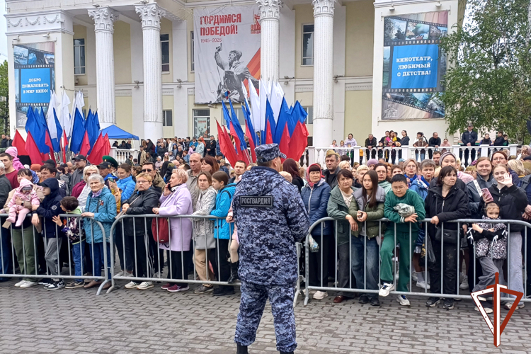 Росгвардейцы выполнили задачи по охране правопорядка во время празднования 9 Мая в Зауралье 