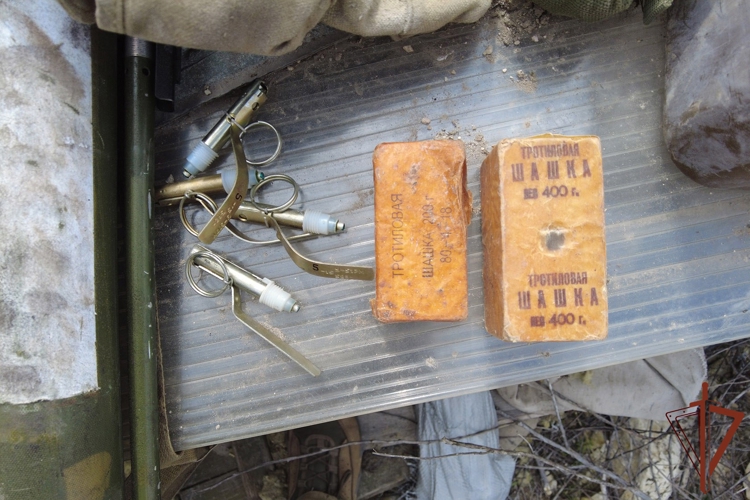 Росгвардейцы обнаружили тайник с боеприпасами в пригороде Луганска