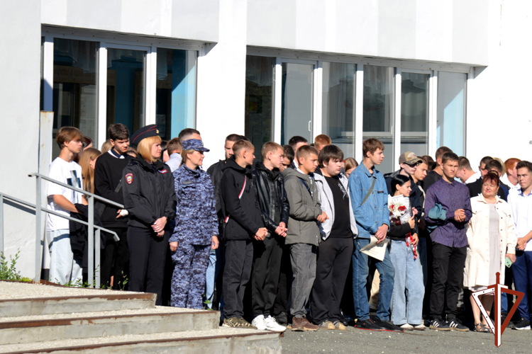 В День знаний росгвардейцы обеспечили правопорядок на праздничных мероприятиях в Курганской области