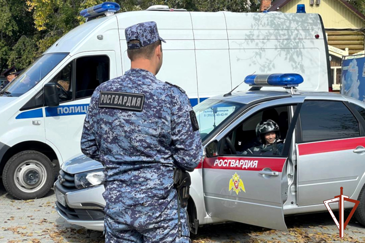 Представители Росгвардии проводят в Зауралье профориентационные встречи с молодежью