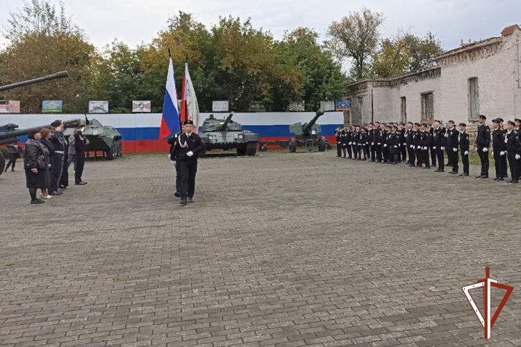 Представители Росгвардии проводят в Зауралье профориентационные встречи с молодежью