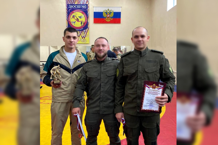 Сотрудники спецподразделений Росгвардии из Зауралья стали победителями и призерами окружных соревнований