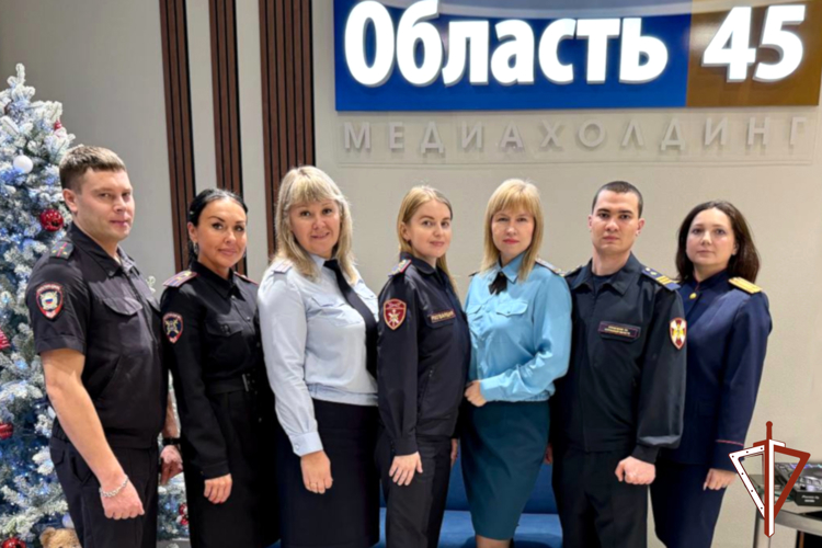 Представители Росгвардии поздравили курганские телекомпании со Всемирным днем ТВ (видео)