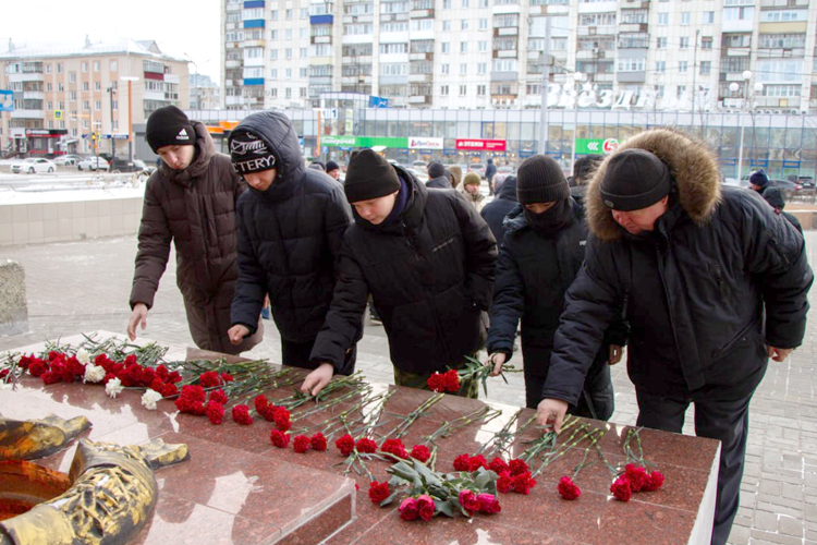 Ветераны Росгвардии и курганские кадеты участвуют в патриотических акциях