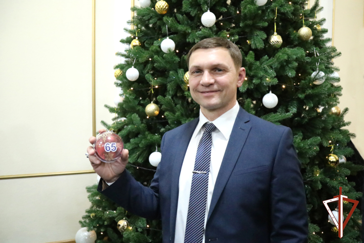 Росгвардия исполнила новогоднее желание зауральского первоклассника