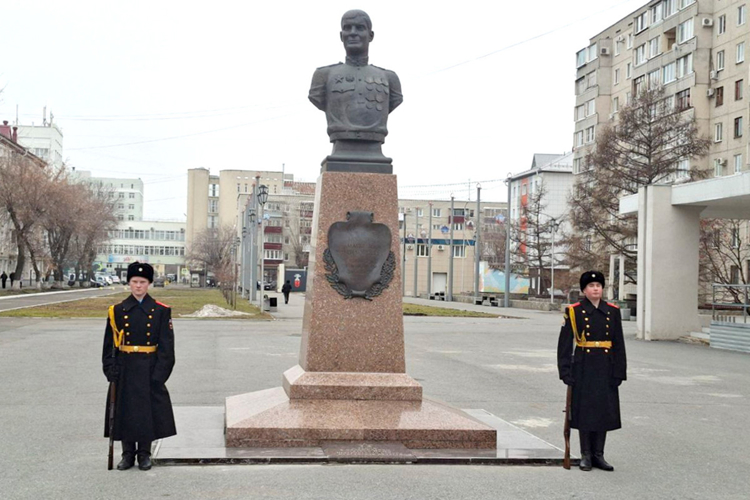Росгвардейцы в Зауралье почтили память Неизвестного Солдата
