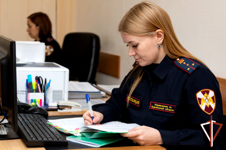 Сотрудники Росгвардии приняли от зауральцев свыше 14 тысяч заявлений о предоставлении госуслуг
