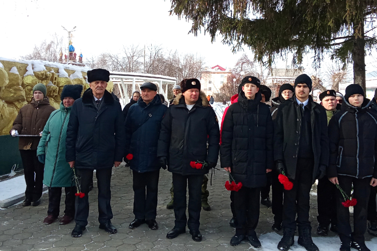 В Зауралье росгвардейцы почтили память воинов-интернационалистов