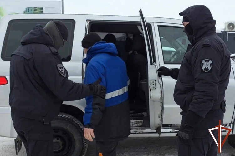 В Зауралье при содействии ОМОН Росгвардии пресечены нарушения миграционного законодательства 