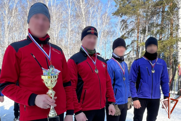 Сотрудники курганского ОМОН Росгвардии провели соревнования по лыжным гонкам