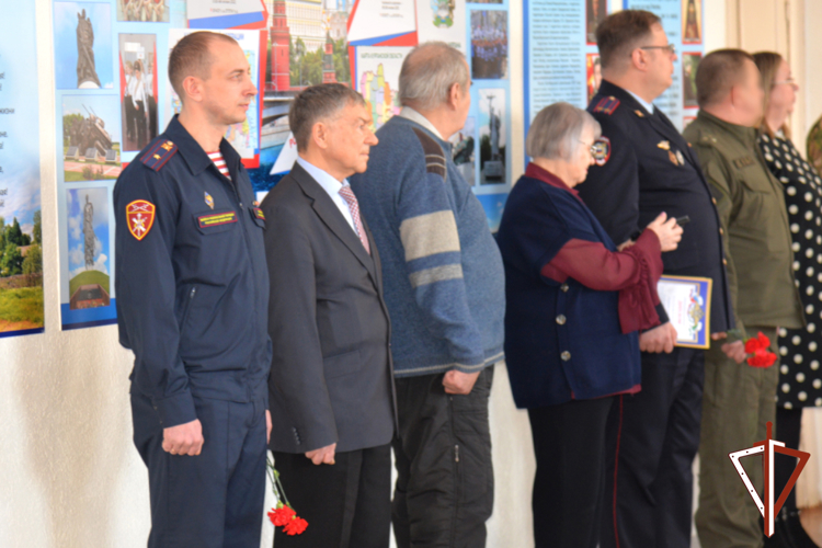 В Кургане почтили память погибших 30 лет назад на Северном Кавказе офицеров СОБР