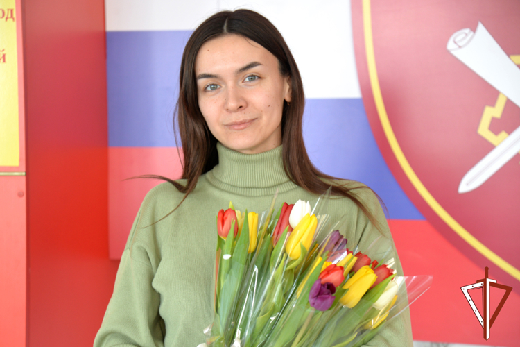 С праздником весны поздравили представительниц курганского управления Росгвардии
