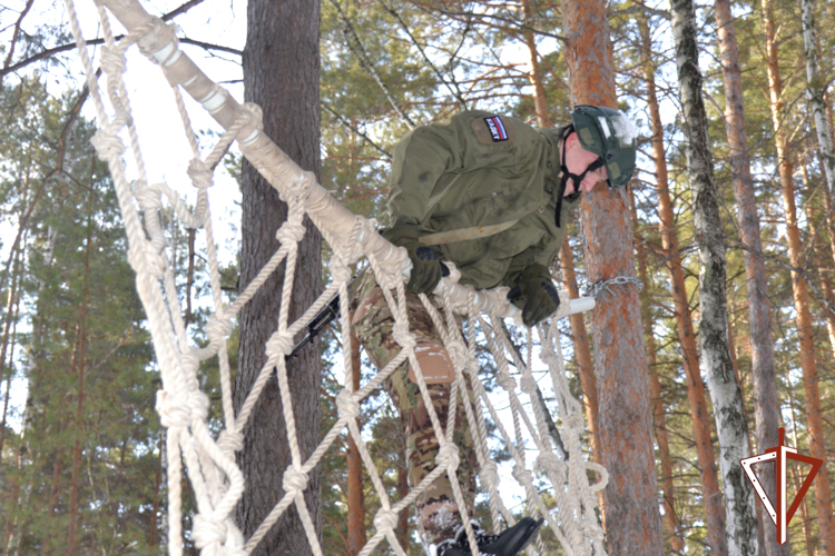 Военно-спортивные соревнования среди кадет посвятили подвигу офицеров курганского СОБР (видео)