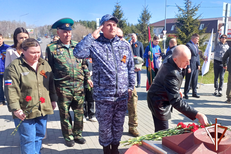 В Кургане росгвардейцы отправились в автопробег по памятным местам