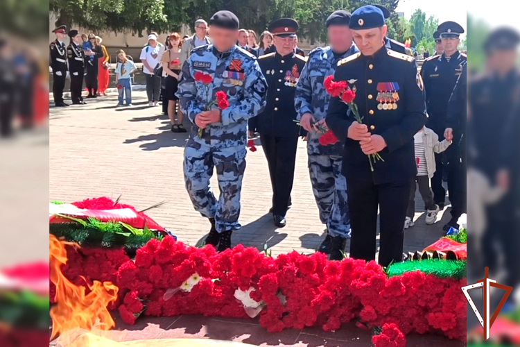Военнослужащие и сотрудники курганского управления Росгвардии приняли участие в торжествах в честь Дня Победы (видео)