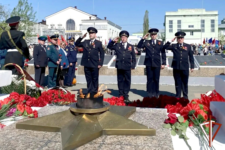 Военнослужащие и сотрудники курганского управления Росгвардии приняли участие в торжествах в честь Дня Победы (видео)