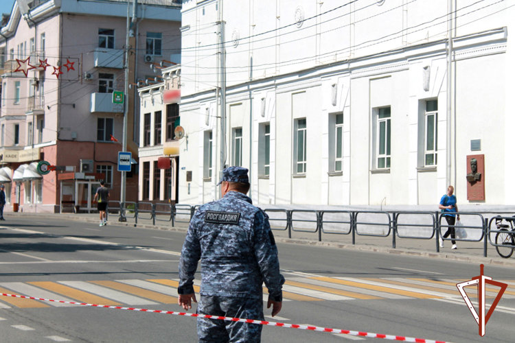 Сотрудники Росгвардии обеспечили правопорядок на массовом забеге в Кургане