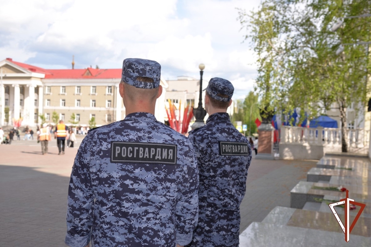 Росгвардия обеспечила безопасность празднования Дня Победы в Зауралье (видео)