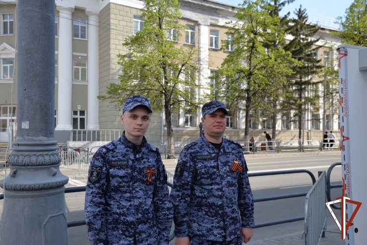 Росгвардия обеспечила безопасность празднования Дня Победы в Зауралье (видео)