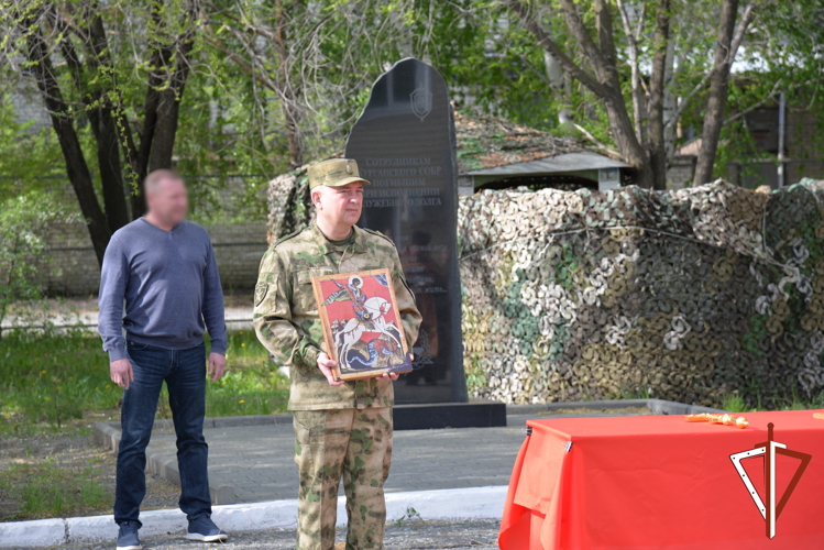 Курганский священник благословил росгвардейцев на ратную службу