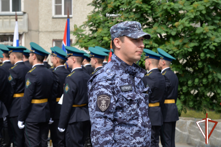 Сотрудники Росгвардии обеспечили безопасность празднования Дня пограничника в Зауралье