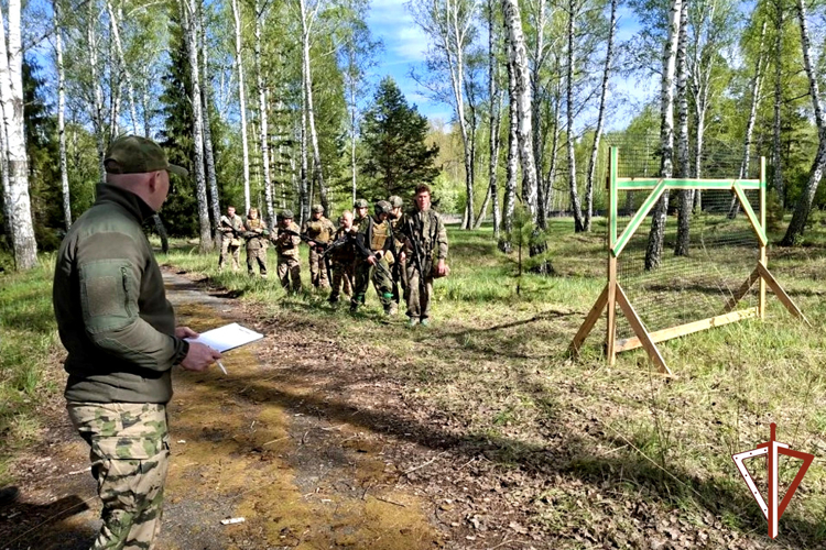 Представители Росгвардии выступили в качестве экспертов на региональном этапе игры «Зарница 2.0» в Зауралье